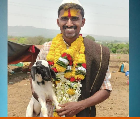 Cracked UPSC exam in the first attempt, goat herder's son became IPS as he did not file FIR for losing mobile