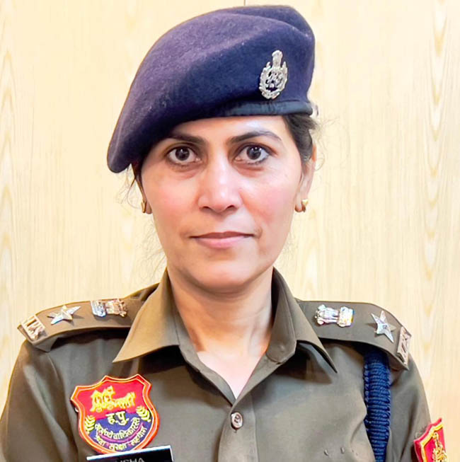 Faridabad Police is taking concrete steps for women's safety with the help of Red Dot Foundation NGO