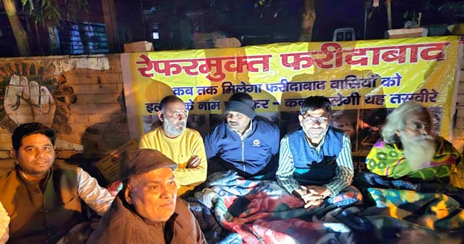 Migrant leader Santosh Yadav stayed with social workers in the harsh cold during the Refer Mukt Faridabad Dharna