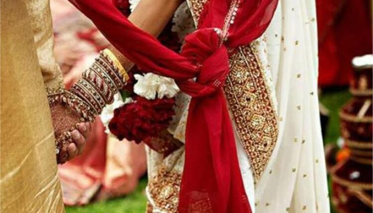 The marriage took place 1 year ago...the bride's family told the whole story, the married woman became a victim of dowry