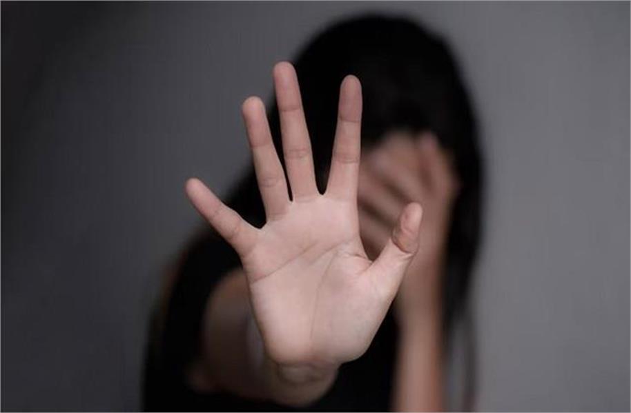 When she reached home after facing brutality, they refused to keep her, parents sold their minor daughter for 5 lakhs, buyer raped her