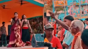 See this viral video yourself, old age has come but youth is not ready to go