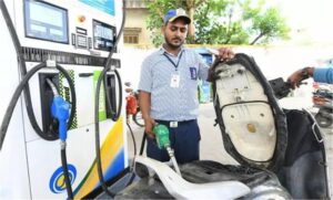 Petrol-Diesel Prices, April 27: Check today's rates in major cities, including Delhi and Mumbai; new petrol and diesel rates released nationwide.