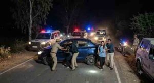 Miscreants abducted a young woman along with the car; an ASI sitting in the vehicle with his girlfriend was beaten up in Faridabad.