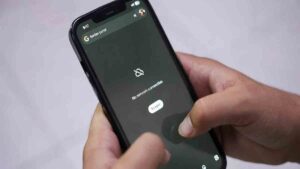 Fraudsters have devised a new scam; lakhs of rupees were deducted from an account without the victim even realizing it—be careful if you are using free Wi-Fi!